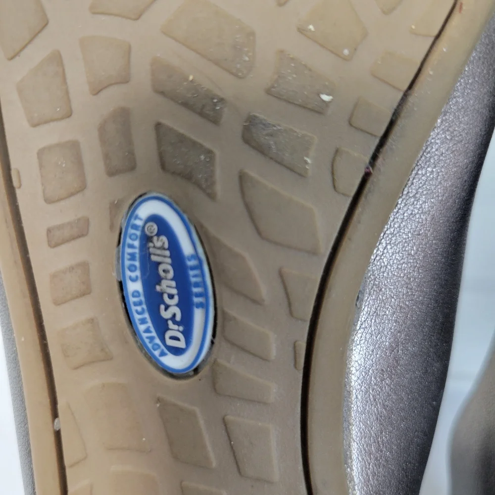 Womans Dr. Scholls Ballet Flats Pewter/Silver Size 6 Buckel Detail Pointy toe - Picture 8 of 10